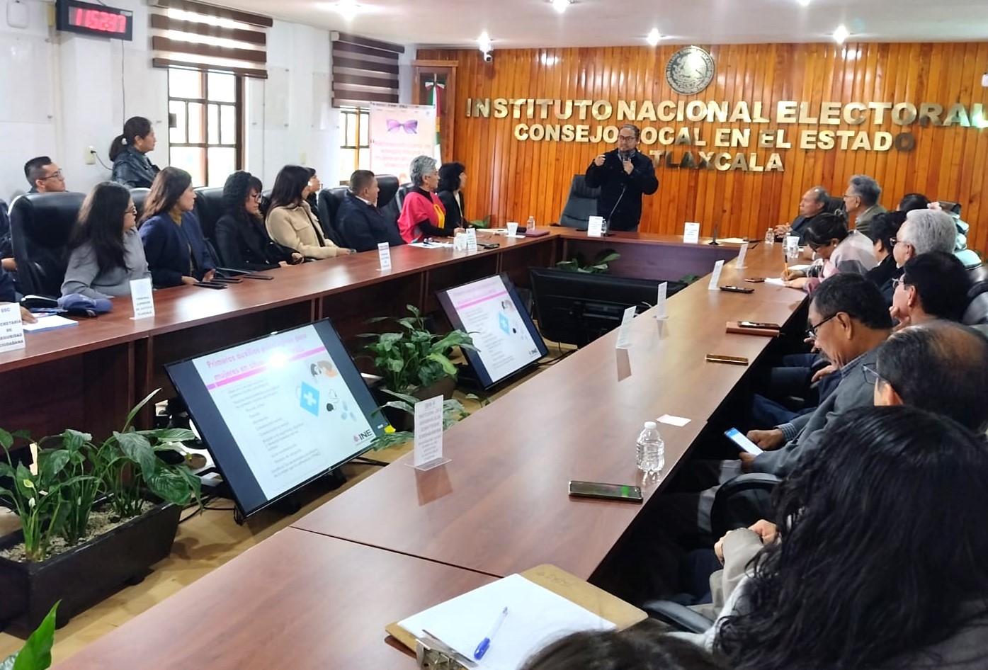 En INE Tlaxcala, capacitaron en primeros auxilios psicológicos por violencia política en razón de género